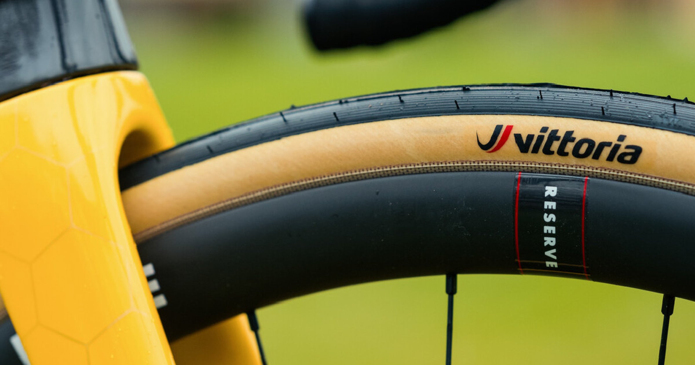 Vittoria and Team Visma | Lease a Bike extend partnership
